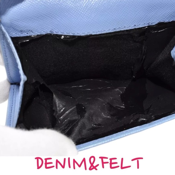 💙🩵Salvatore Ferragamo Light Blue Leather Gancini Bi-Fold Compact Wallet 💙🩵 - Picture 9 of 11